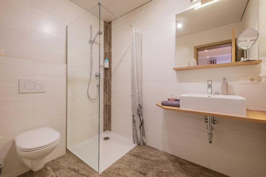 Haus Jedeler Apartment นอยชติฟ อิม ชตูไปทัล ภายนอก รูปภาพ